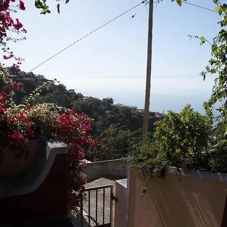 Vakantiehuis Raposeira De Sao Joao, The Feeling Of Peace, Space And Quiet, Whole Is Yours Fajã da Ovelha