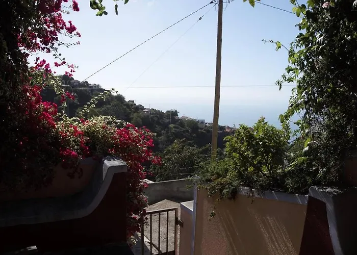 Σπίτι διακοπών Raposeira De Sao Joao, The Feeling Of Peace, Space And Quiet, Whole Is Yours Fajã da Ovelha